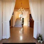 De La Hotel